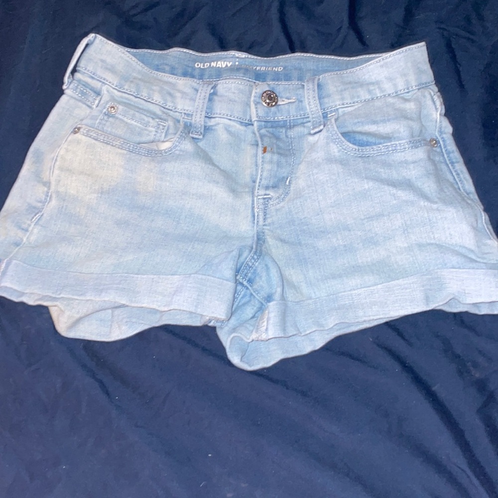 These boyfriend shorts are so comfy I absolutely loved them. They are a mid rise